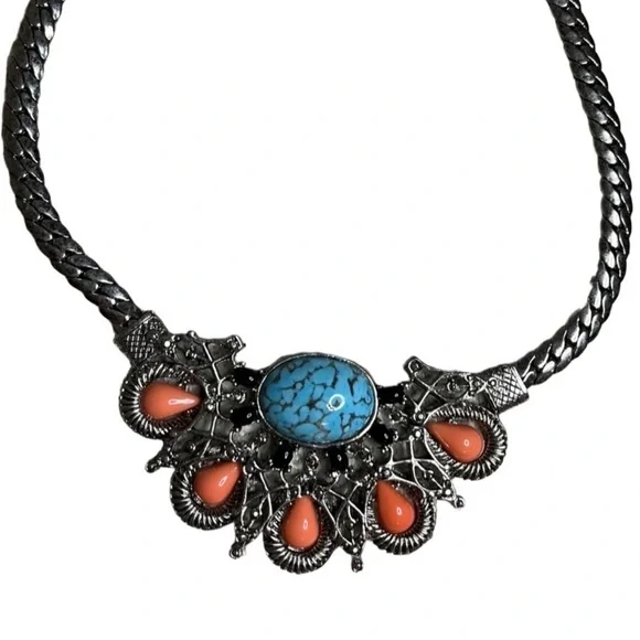 ⭐️ Beautiful Costume Jewelry set- necklace and earrings - Picture 2 of 9